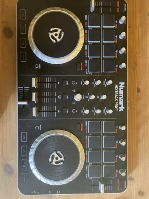 Numark Mixtrack Pro 2