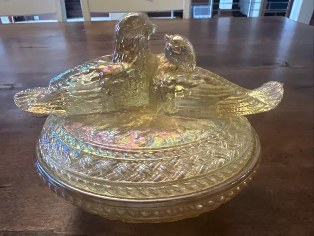 Vintage Westmoreland Yellow Iridescent Carnival Glass Lovebirds Covered Dish