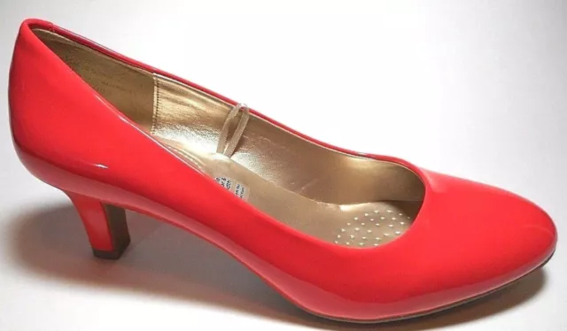 NEW EAST 5TH FLEX FORM COMFORT Size 8.5 Coral Heel Pumps Shoes