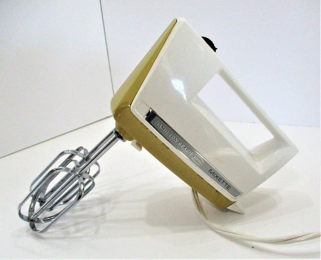 VINTAGE HAMILTON BEACH Scovill Mixette Model 97 Harvest Gold Hand Mixer