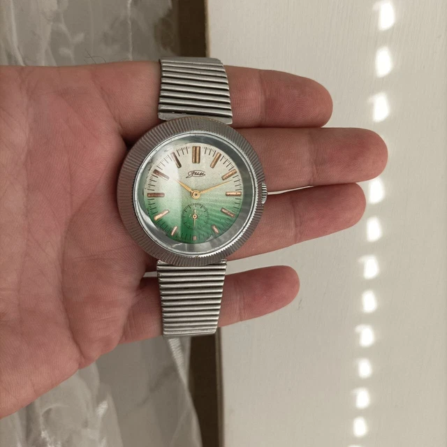 Horloge électronique Vintage Soviétique - Modèle Workers, URSS Original, Années 70-80 - Fonctionnelle, Pièce De Collection