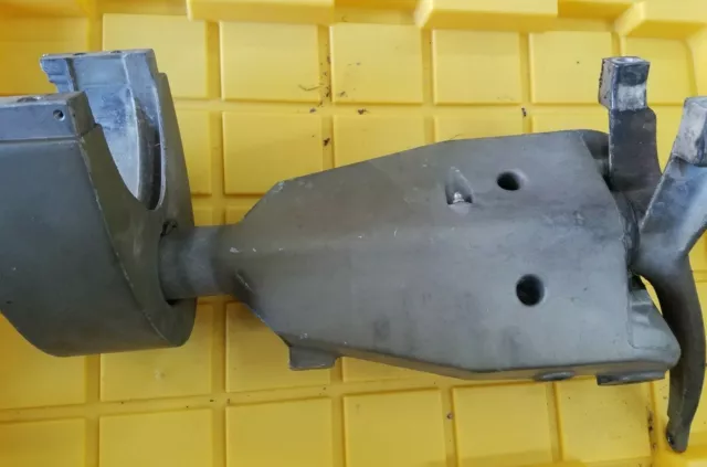 1972 Johnson Evinrude 125 hp Swivel Assembly 0384206 & Steering arm 0384759