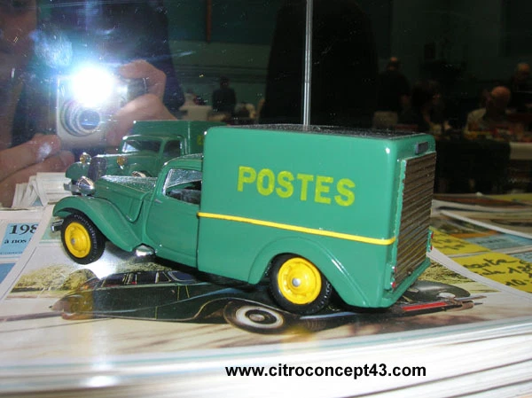 1/43  Traction Citroen 11Cv  Fourgon  Poste  Vroom  A  Peindre  Eligor  Heller
