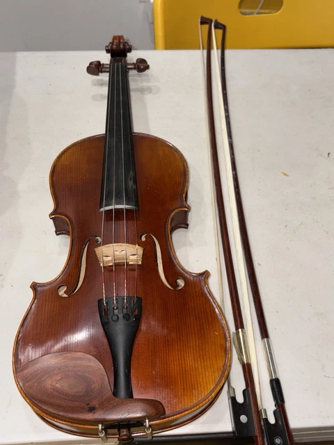 Scott Cao 1/2 Size Model STV200　2009 Amazon.com: Scott Cao Violin Outfit 1/2 Size Model STV017