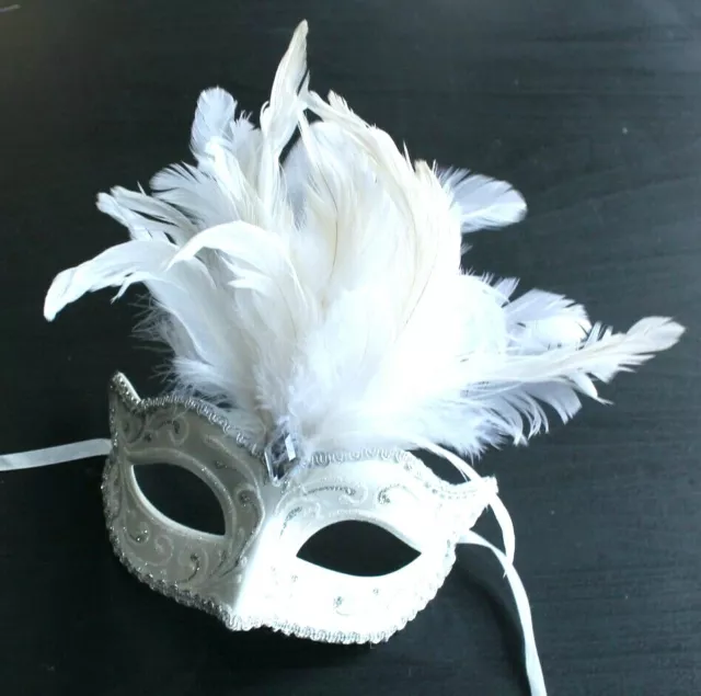 Damen Silber & Weisse Feder Venezianische Maskerade Ball Karneval Party Augenmaske