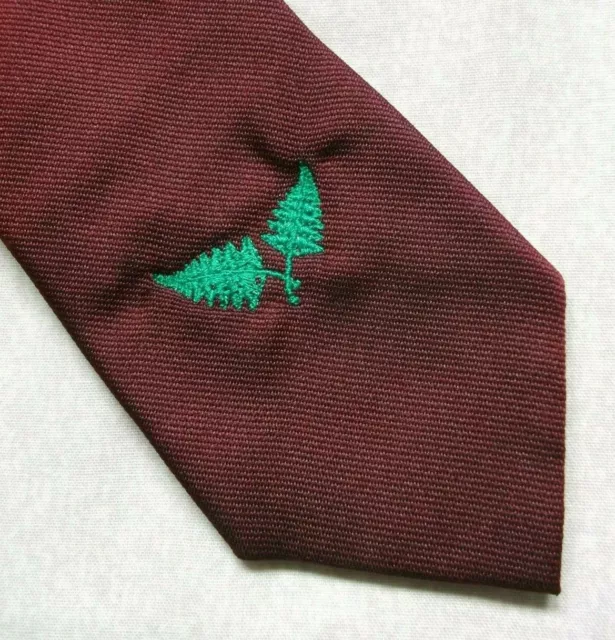 Tie Necktie Vintage Mens CRESTED CLUB ASSOCIATION SOCIETY COLLEGE Fern Leaf