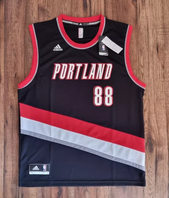 Vintage Adidas NBA Portland Trail Blazers Nicolas Batum #88 Jersey Size L.