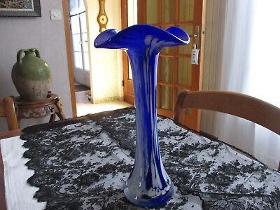 grand joli vase soliflore bleu nuit  en verre  ?
