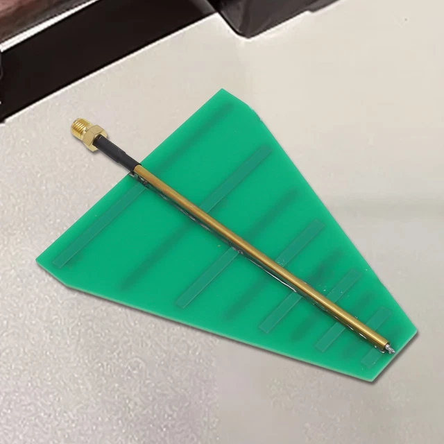 Antenna Log Periodica UWB 1.35GHz-9.5GHz - Professionale, Larga Banda