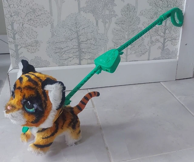 FurReal Walkalots Cagnolino Interattivo - Cucciolo Che Cammina Con Suoni E Guinzaglio - Foto 4