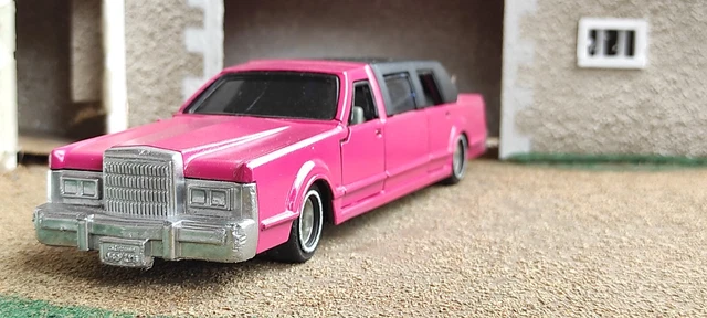 1/32 Majorette ref 3045 Limousine Rose Pink voiture miniature custom collection