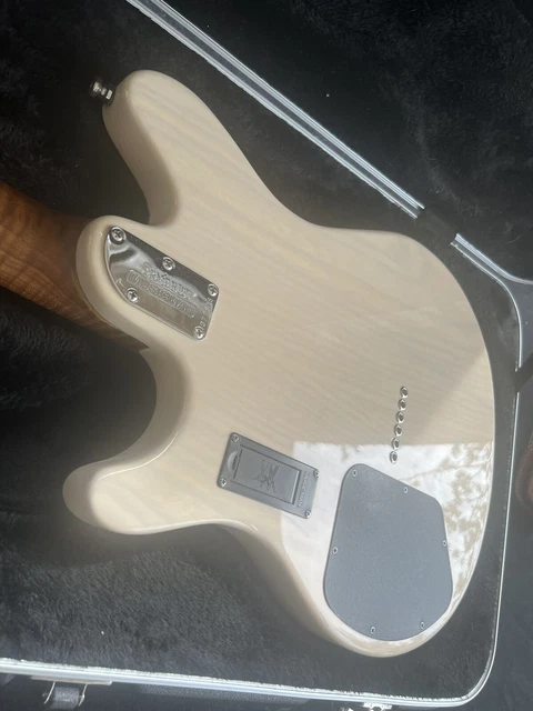 Musicman James Valentine 19