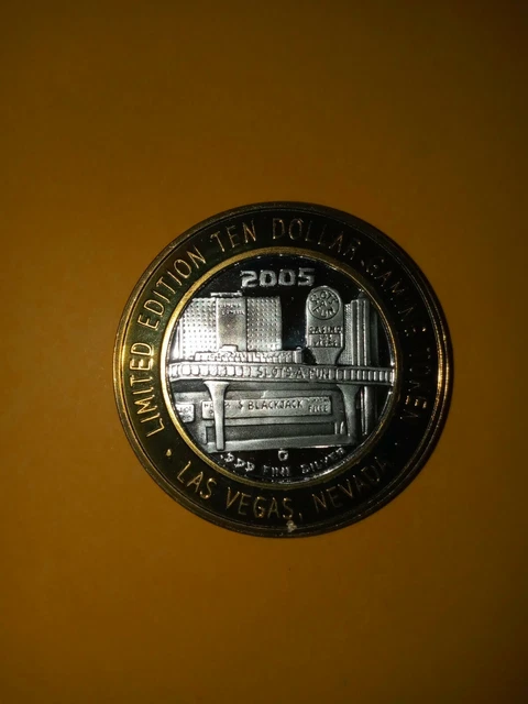 2005 Slots A Fun Silver .999 Ten Dollar Gaming Token Nice Look  !