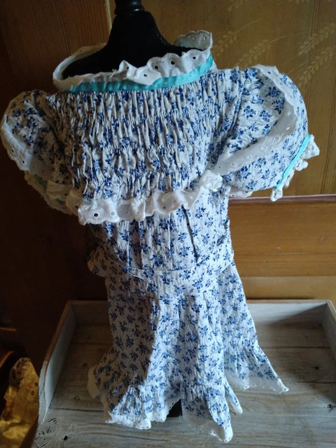 Exceptionnelle robe pour  poupée ancienne Jumeau ou autre