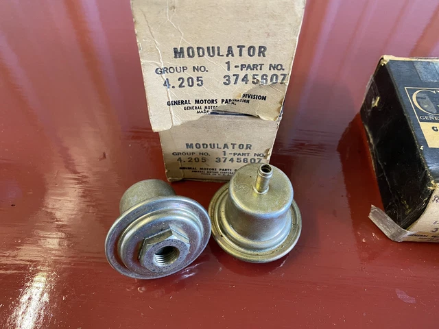 1950 's GM PARTS LOT REGULATOR KIT VACUUM MODULATOR LINK 2
