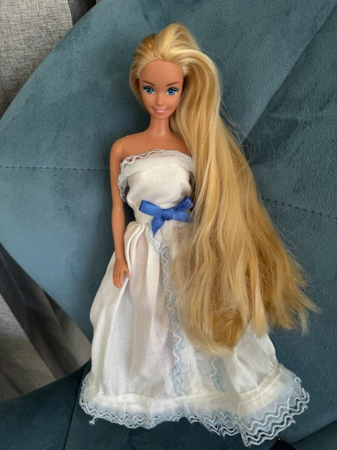 VINTAGE BARBIE MADE In Hong Kong 70/80s Extra Long Hair, Twisty