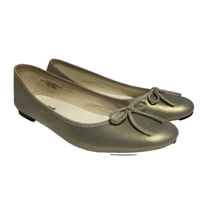 Unlisted Kenneth Cole Womens Leather Ballet Flats Shoes Sz 8.5 Metallic Bow New!