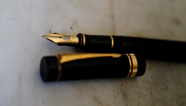 Stylo Plume Parker Duofold Centennial Tango – Plume Or 18K Massif – Occasion De Luxe