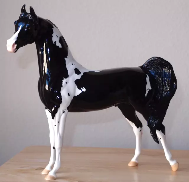 Peter Stone Model Horse NICHTON Blk Pinto Extended Rear Leg Arab Arabian Glossy