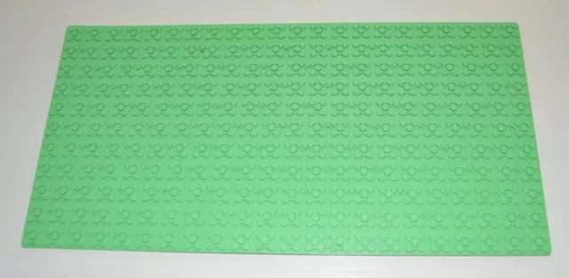Vintage LEGO 44x22 SCALE Green Motherboard 3143 33080