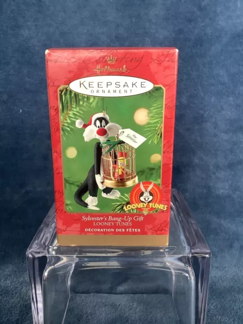 2000 Hallmark Keepsake Looney Tunes “Sylvester's Bang-Up Gift”- *