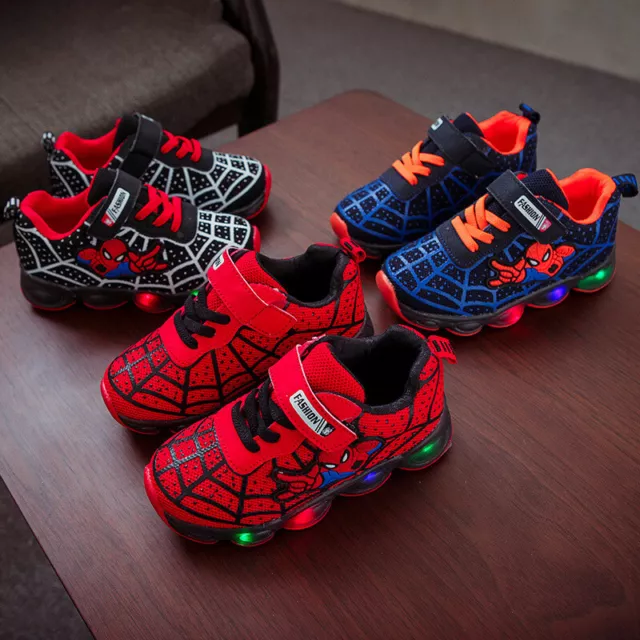 Trainer Spiderman Schuhe LED Licht Up Sneakers Jungen Mädchen Blinkende Kinder /