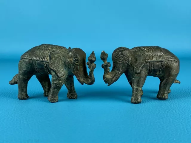 Scultura elefante con lanterna 2 statue fusione in bronzo antica Asia XX secolo