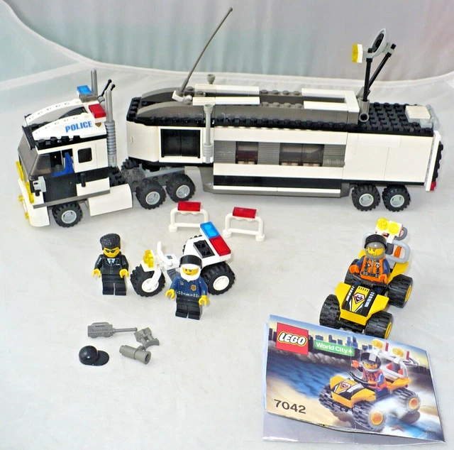 Lego Town World City # 7034 Surveillance Truck + # 7042 Dune Patrol Lego Town World City # 7034 Surveillance Truck + # 7042 Dune Patrol