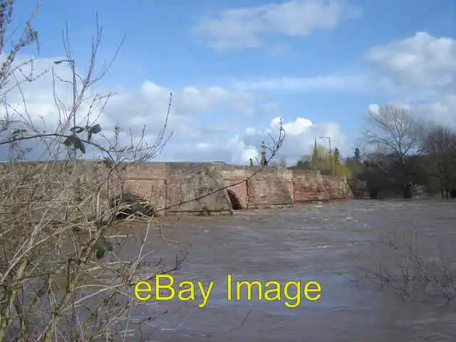 Photo 6x4 Wilton Bridge, Wilton, Ross-on-Wye The flooded River Wye was fl c2007