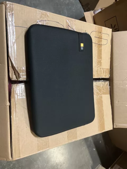 Black Case Logic Laptop Sleeve 15-16" with Zipper LAPS-116