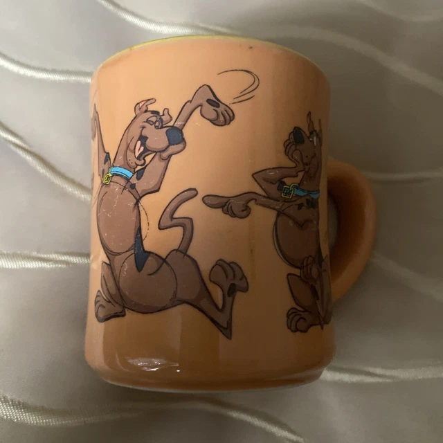 RARE VINTAGE WARNER BROS STUDIO STORE SCOOBY DOO MUG, 1998, 4 Pose
