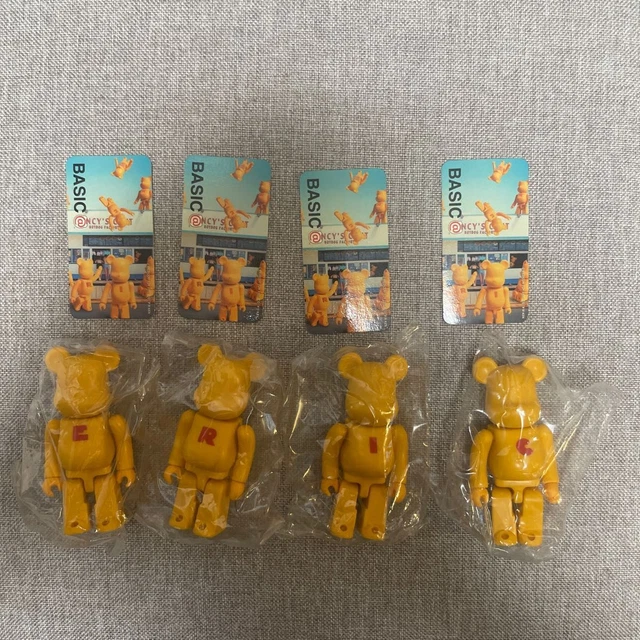 Bearbrick 100 % serie 4 pattern medicomtoy kaws - Collection