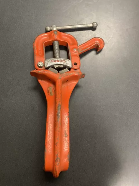 Ridgid Pipe Vise  1/8 - 2 Orange