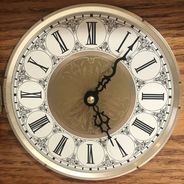 Vintage Rhythm Watch Co Solid Oak Quartz Mantel Clock Westminster Chime Battery 3