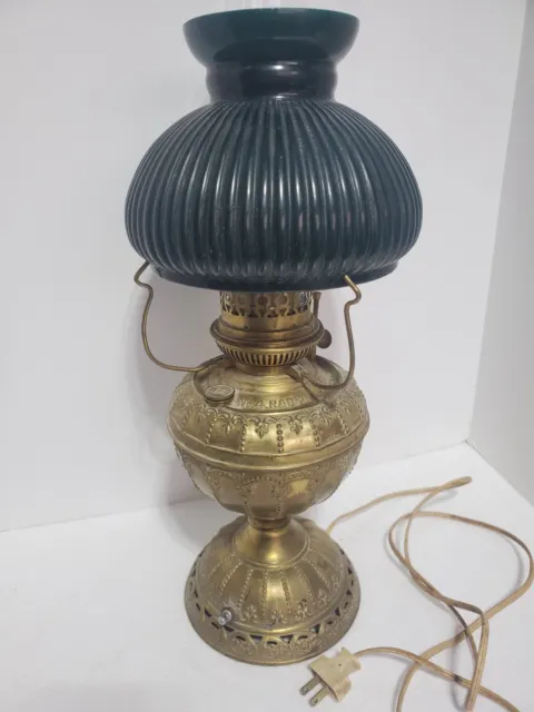 Antique Brass Whale Oil Lamp with handle and Burner 8 inches Tall