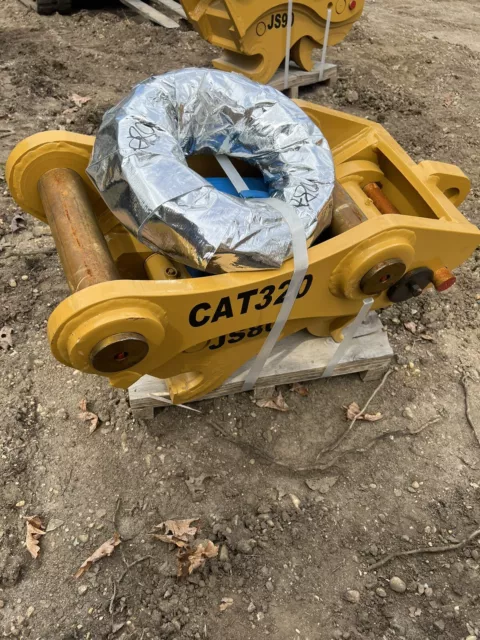 New Caterpillar 320 Hydraulic Quick Coupler