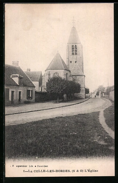 CPA La Celle-les-Bordes, L'Eglise