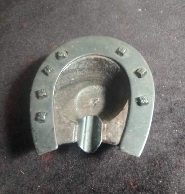 Herradura.cenicero Hierro Y Madera.10 Cm.