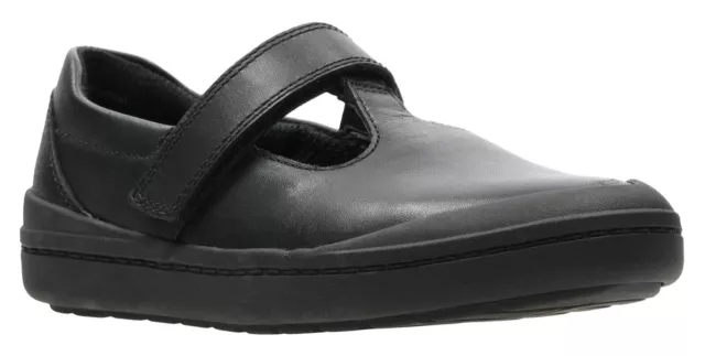 Clarks crown 2025 pride shoes