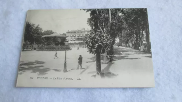 CPA carte postale Toulon / La Place d'Armes animée