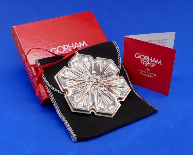 1992 Gorham Sterling Silver Embossed Snowflake Christmas Ornament w/accessories