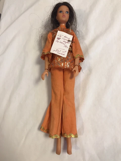 Vintage Ideal 1975 Tuesday Taylor Doll-Rooted Eyelashes-2 Color Hair- Hong Kong
