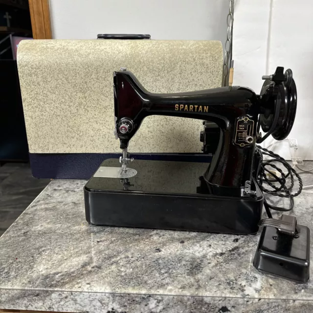 Singer Spartan vtg Simanco Heavy Duty Sewing Machine &wood case 192K Canada exc Singer Spartan vtg Simanco Heavy Duty Sewing Machine &wood case 192K Canada exc