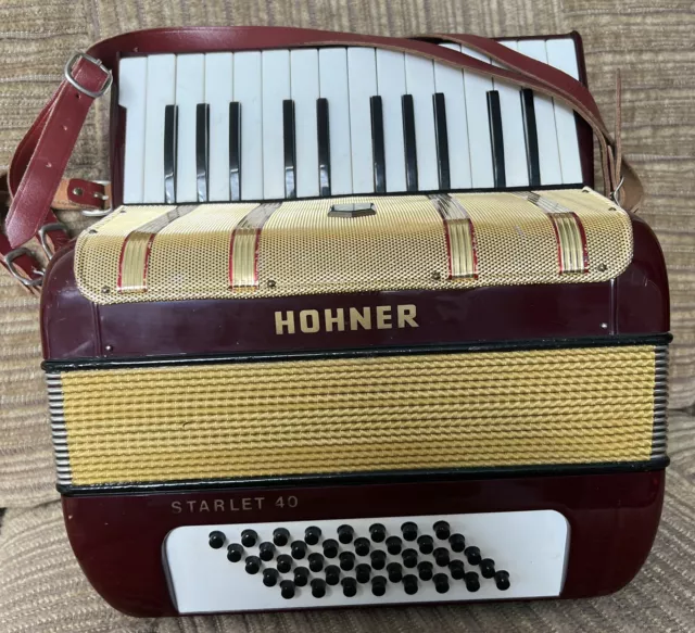 Akkordeon Hohner Starlet 40 mit original Lederkoffer Lederriemen