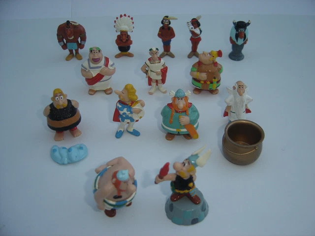 Atlas - Asterix - Lot de 39 figurines plates en métal - - Catawiki