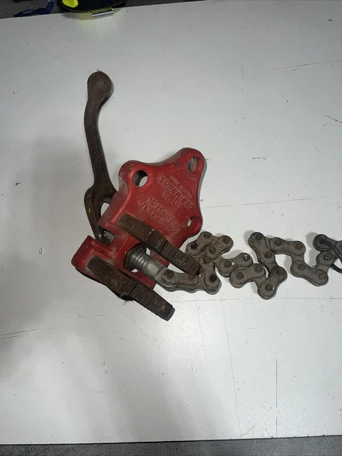 Super Ego Pipe Chain Vise for 1/8” to 2 1/2” pipe.