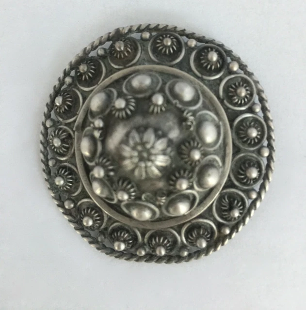 Jolie Broche En Argent/ En Relief/ Annees 1920