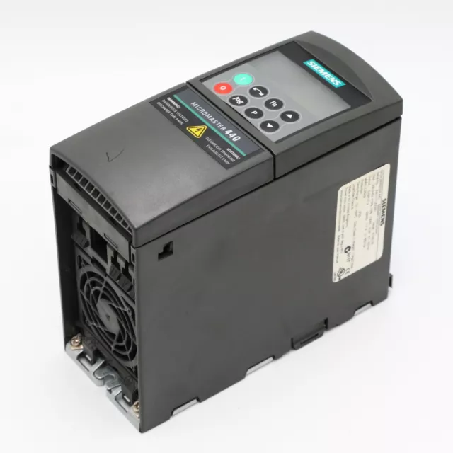 Siemens 6SE6440-2AB12-5AA1 MICROMASTER 440, 0.25kW A15/2.08 + 6SE6400-0BP00-0AA0