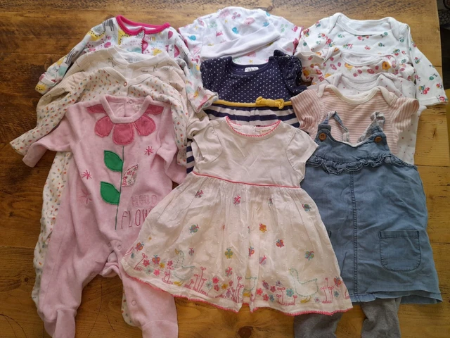 pacchetto vestiti bambine età 0-3 mesi