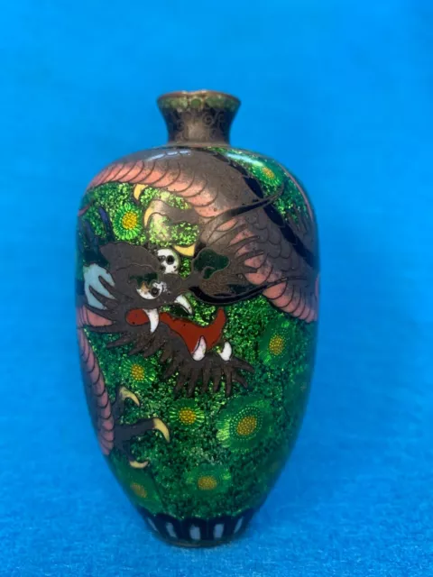 19th century - Japan - Cloissone Dragon Bud Vase - Green Foil Ground